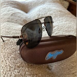 Maui Jim Brown Aviator Sunglasses Unisex UV Protection and Protective Case